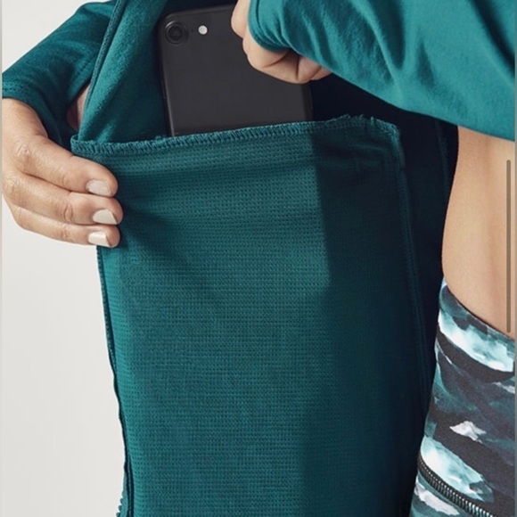 Sm Fabletics kimmy baltic teal green perfect condition performance track jacket - Picture 4 of 15